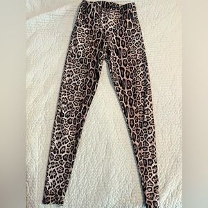 Onezie leopard leggings